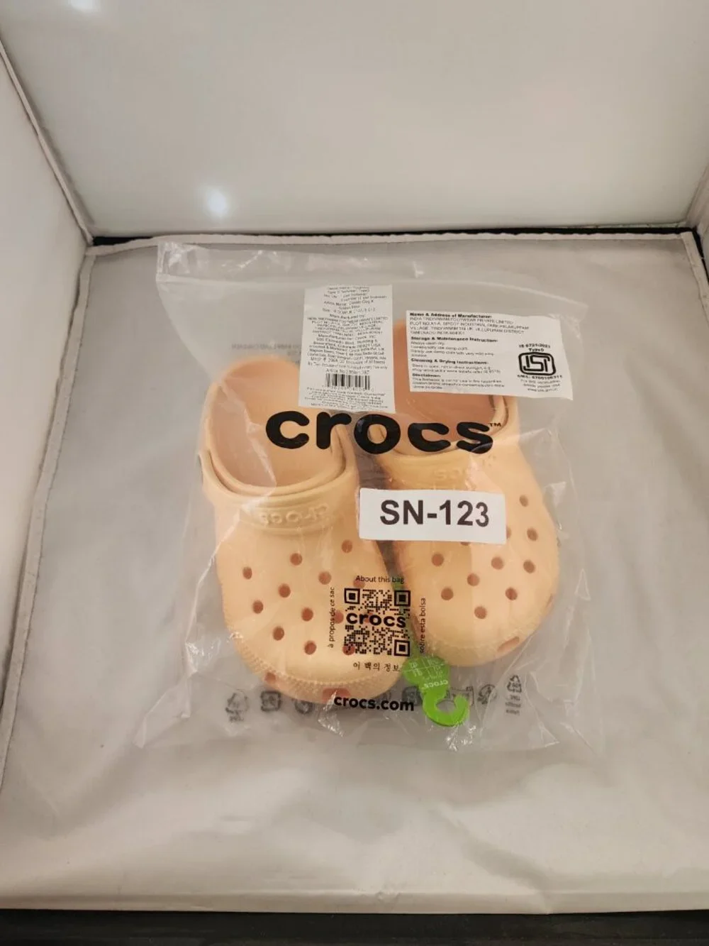 CROCS yellow look